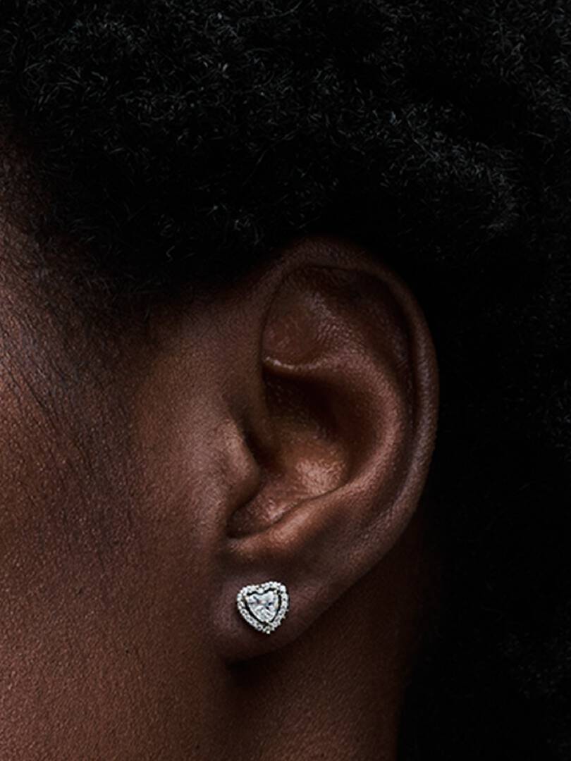 SS24_A_PDP_Model_Single_21_1x1_RGB_earring