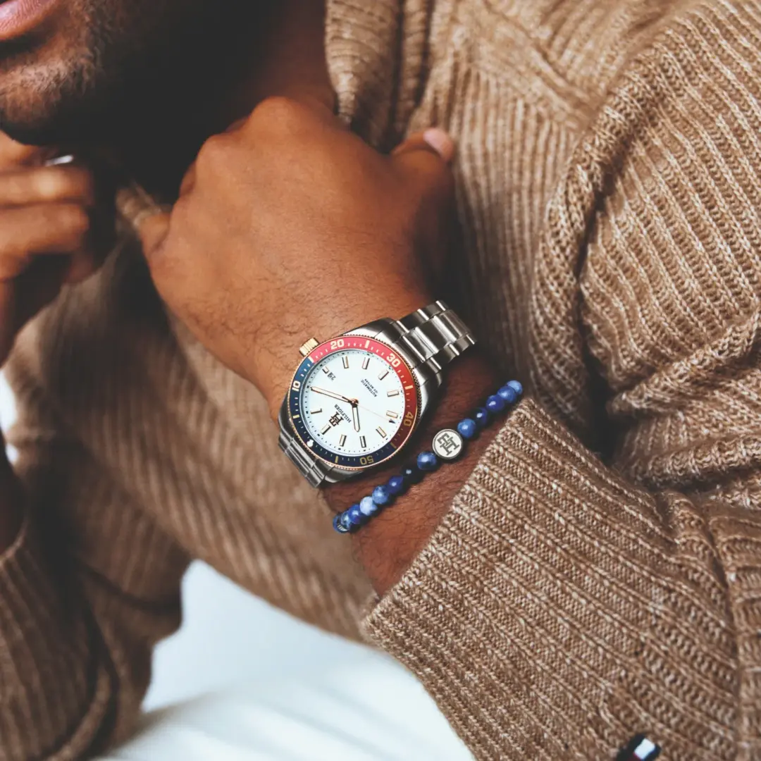 fa24_msw_mov_secondary_wrist_300_39l
