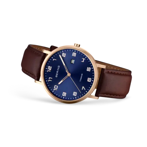Bering Maxi Titanium Uhr mit Datum und Ziffern Blau Roségold 18640-569